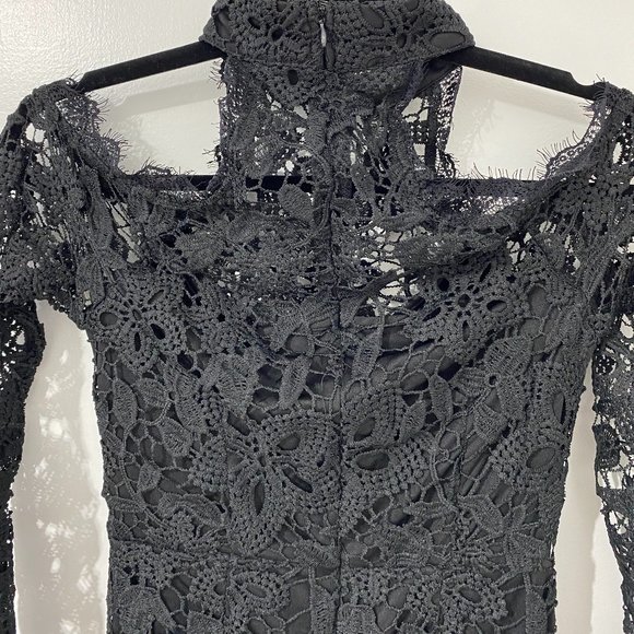 Black Cold Shoulder Lace Bodycon Dress - Picture 3 of 7